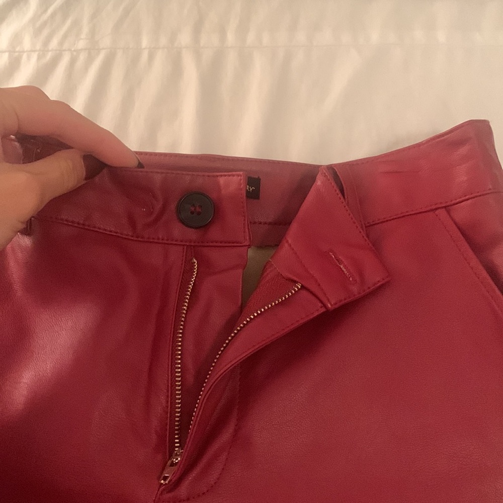 Red leather pants - Picture 6 of 7